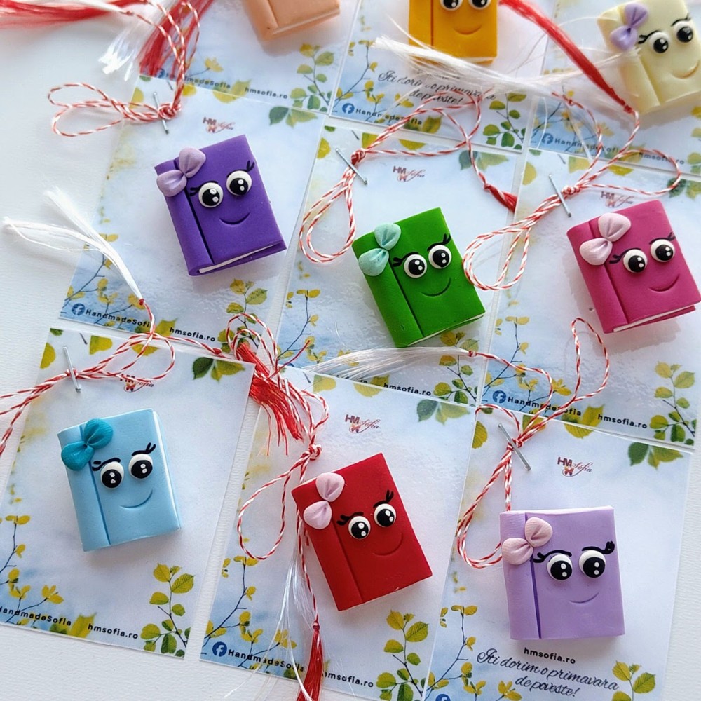 Brosa martisor - carte zambitoare - culori multiple