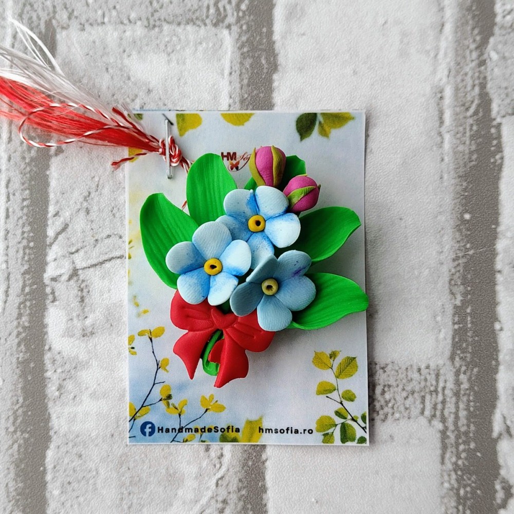 Martisor brosa handmade cu flori din lut polimeric