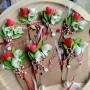 Martisor Brosa Handmade - flori pe snur