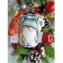 Gnomul cu haine croșetate de bunica - Cană personalizată cu motive de Crăciun