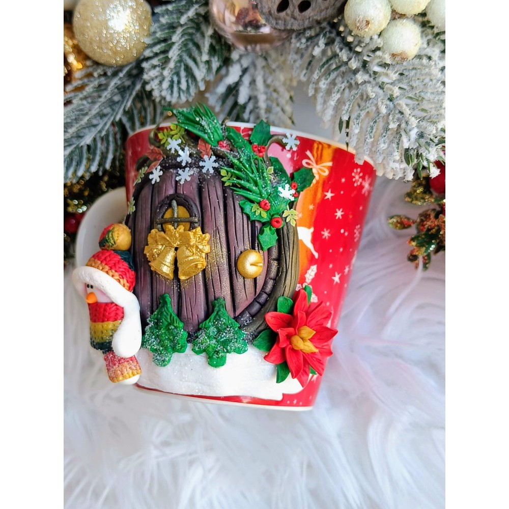 Cană "Knock, Knock" - Magia Sărbătorilor Într-un Cadou Handmade Autentic!