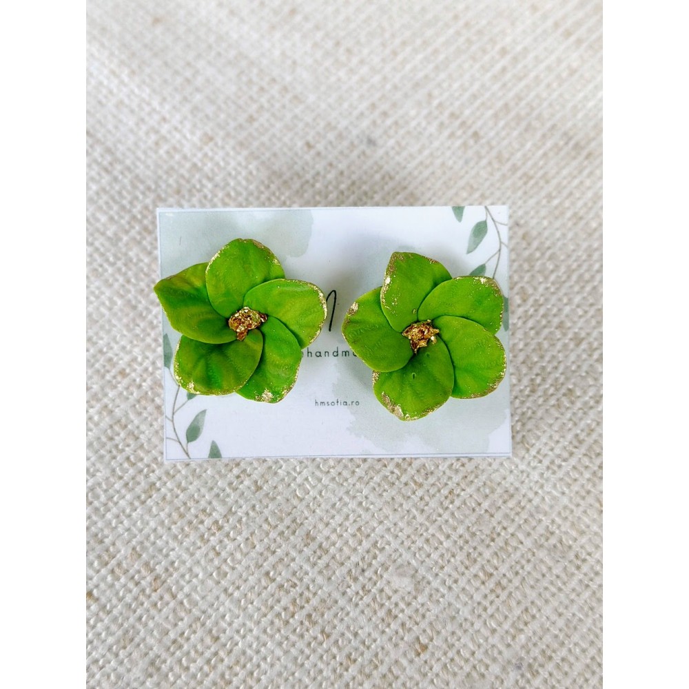 Cercei cu șurub - verde pastel