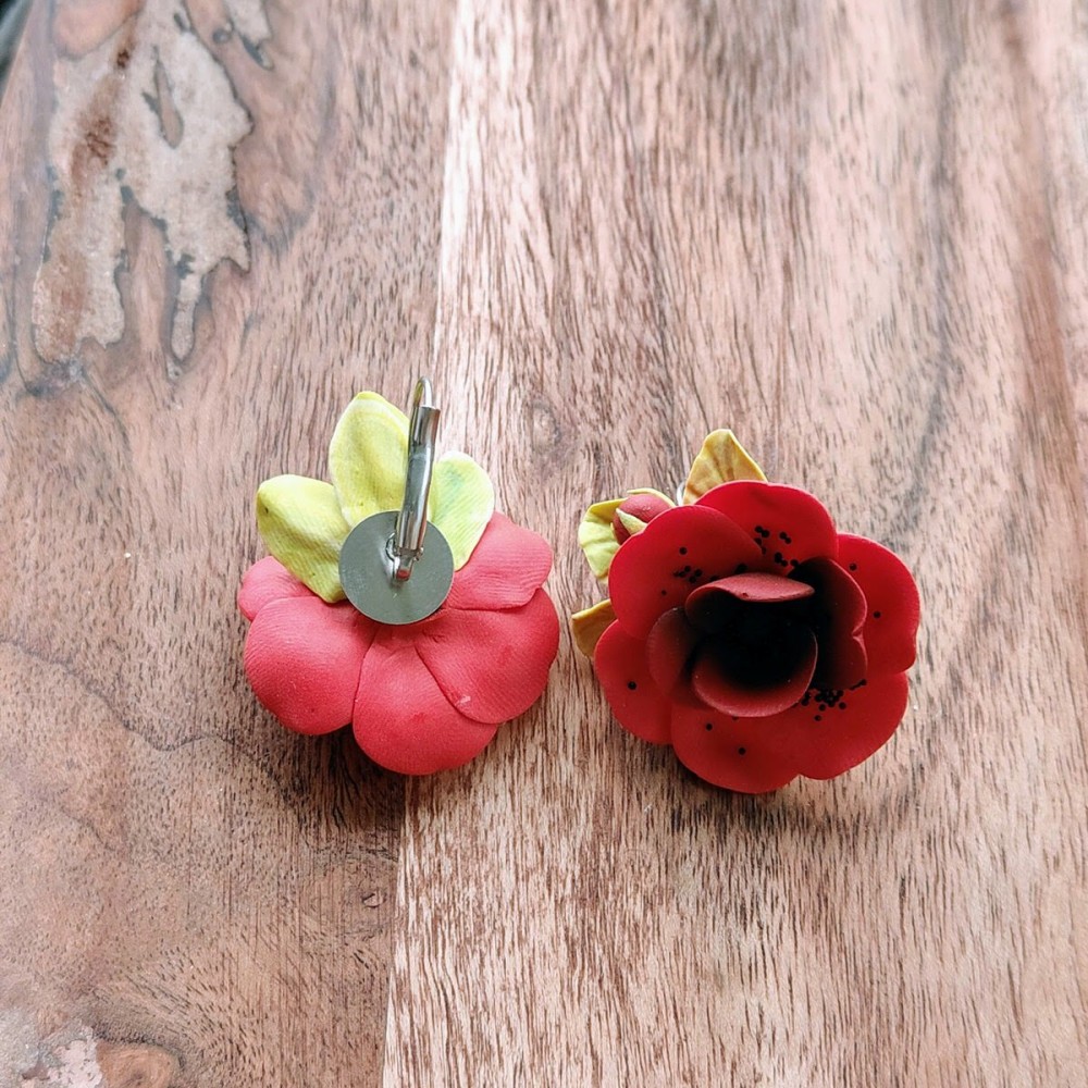 Cercei fimo cu flori de mac