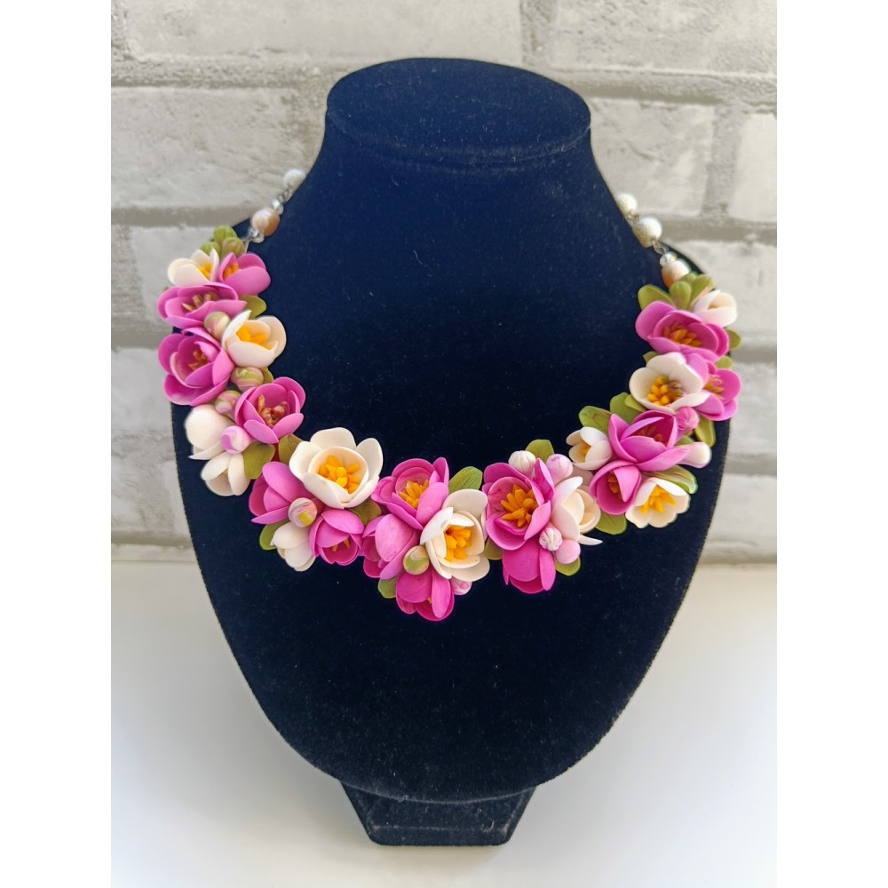 Idee cadou 8 Martie Colier - Cununa florilor 