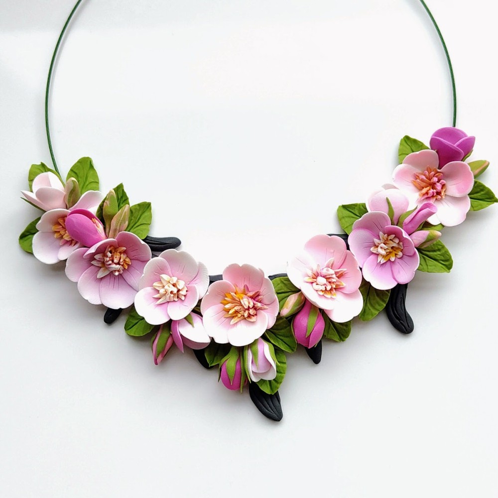 Idee cadou 8 Martie Colier - Cununa florilor 