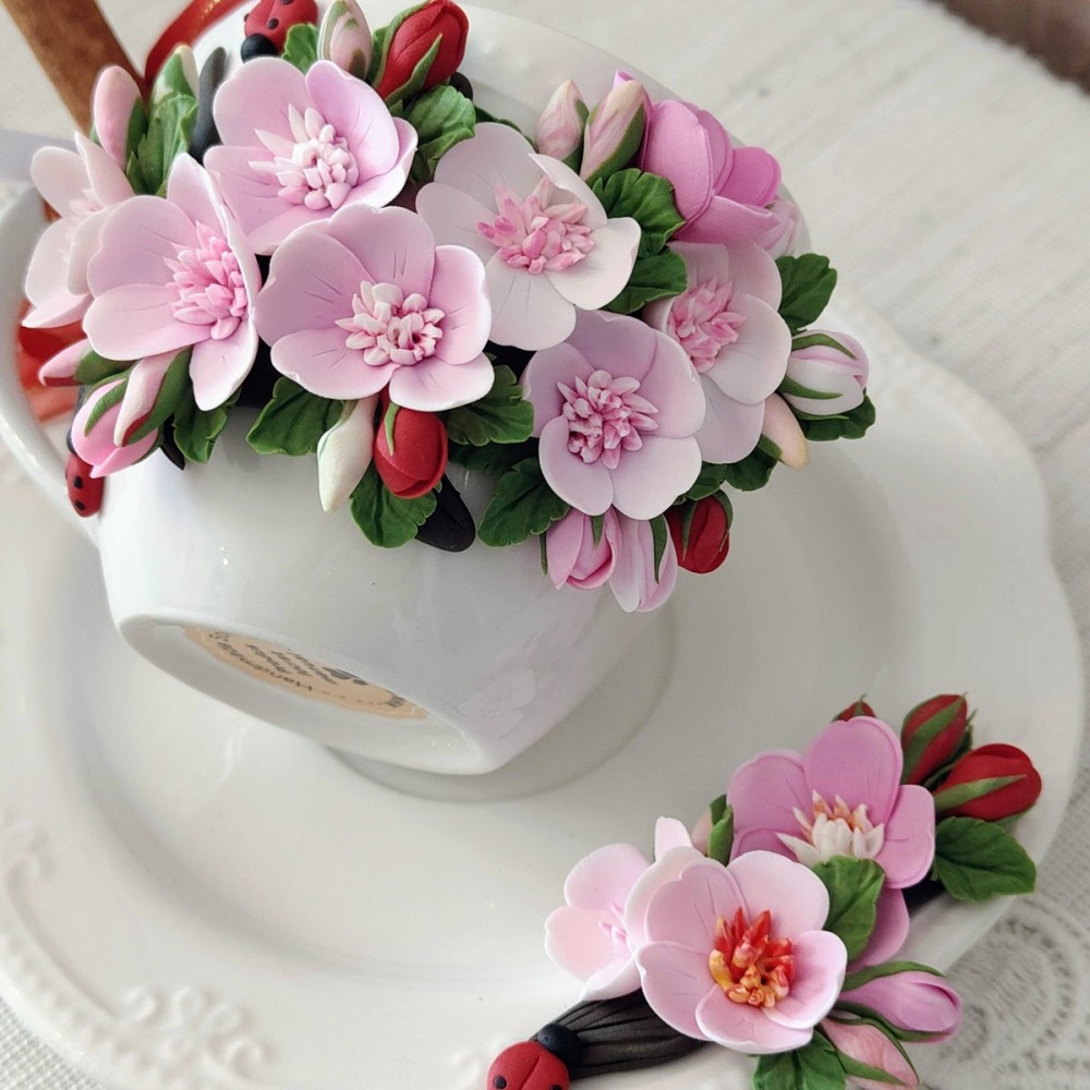 Idee de cadou: Set floral ceasca și farfurioară 