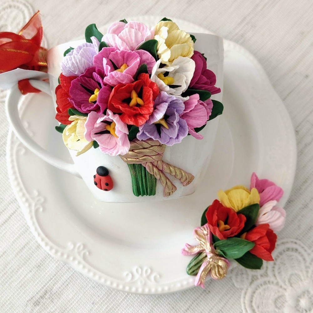 Set cafea decorat cu flori din fimo
