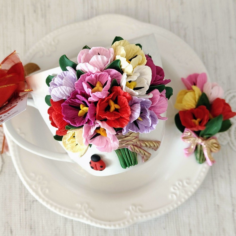 Set cafea decorat cu flori din fimo