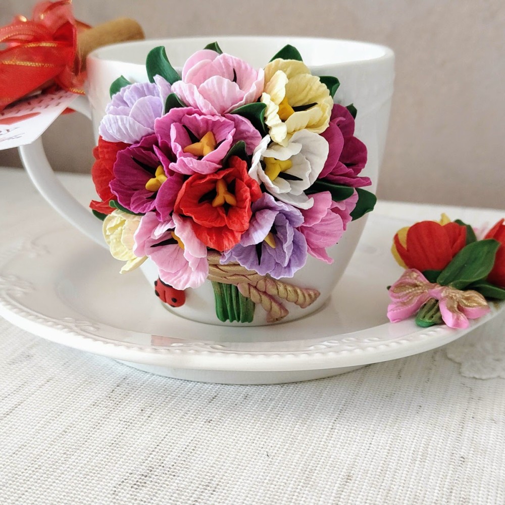 Set cafea decorat cu flori din fimo