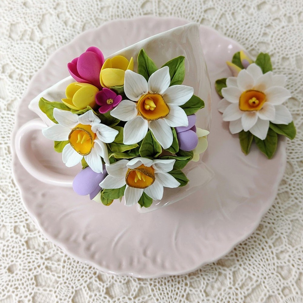 Idee de cadou: Set floral ceasca și farfurioară 