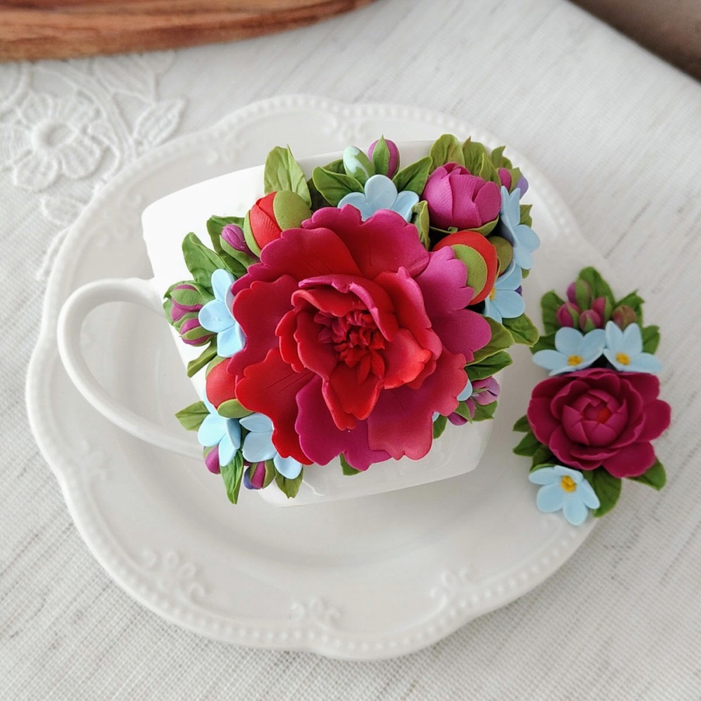 Idee de cadou: Set floral ceasca și farfurioară 