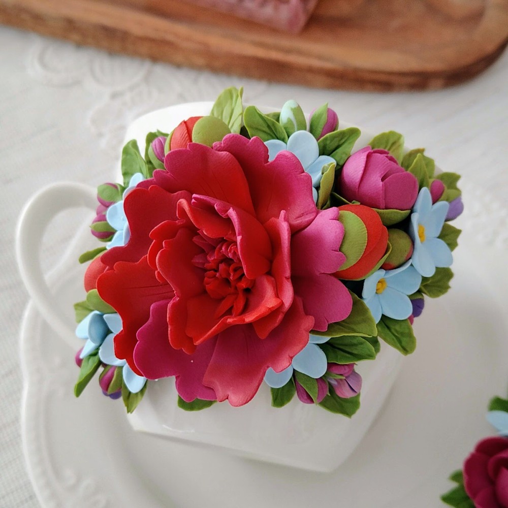 Idee de cadou: Set floral ceasca și farfurioară 
