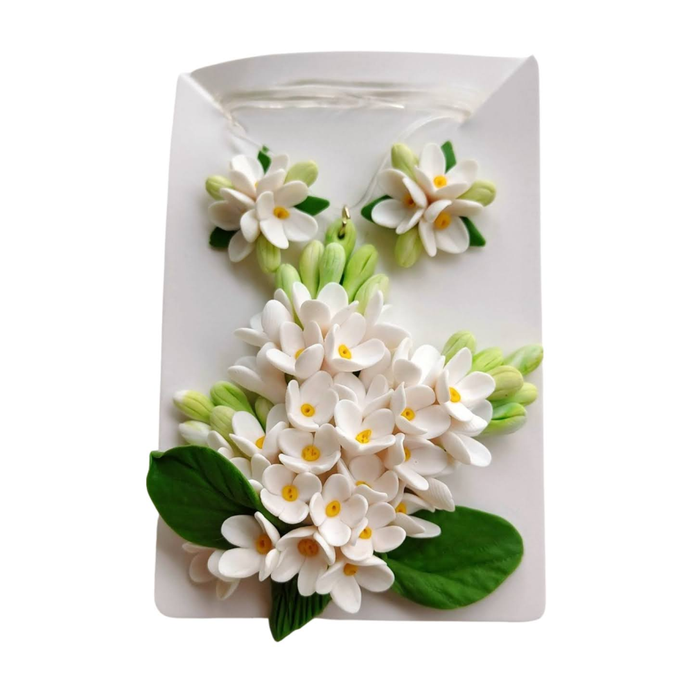 Set handmade pandantiv și cercei flori de liliac alb
