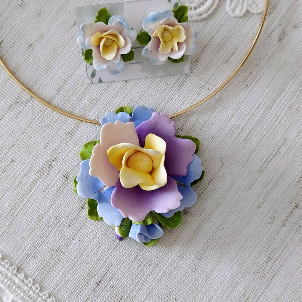 Set handmade pandantiv și cercei - floare de iris