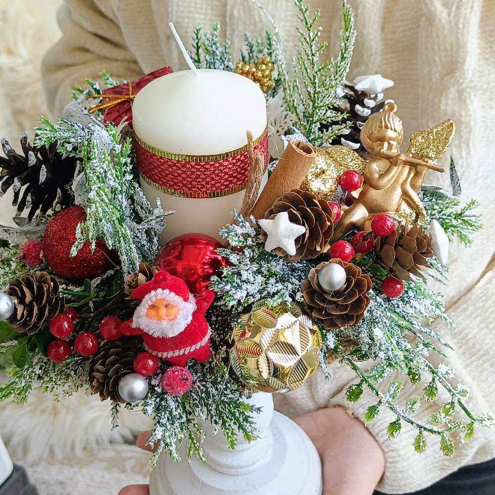 Decoratiune handmade cu lumanare si ingeras pentru masa de Craciun