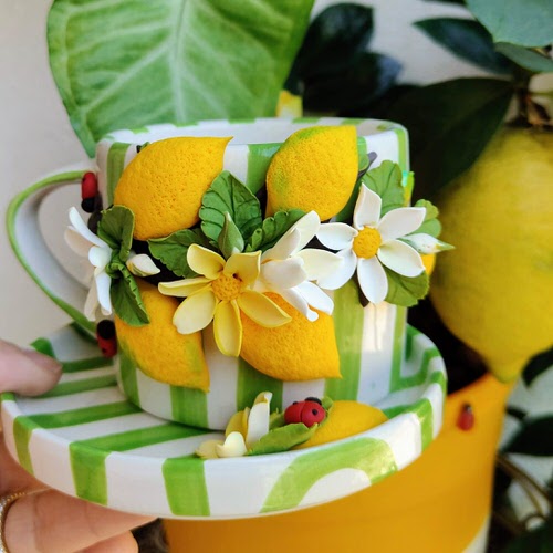 Vaze și seturi de cafea decorate cu lamai