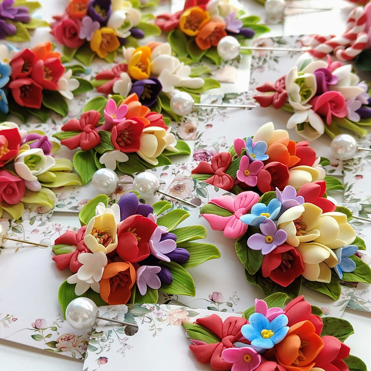 Brose elegante, multicolore - Branduse