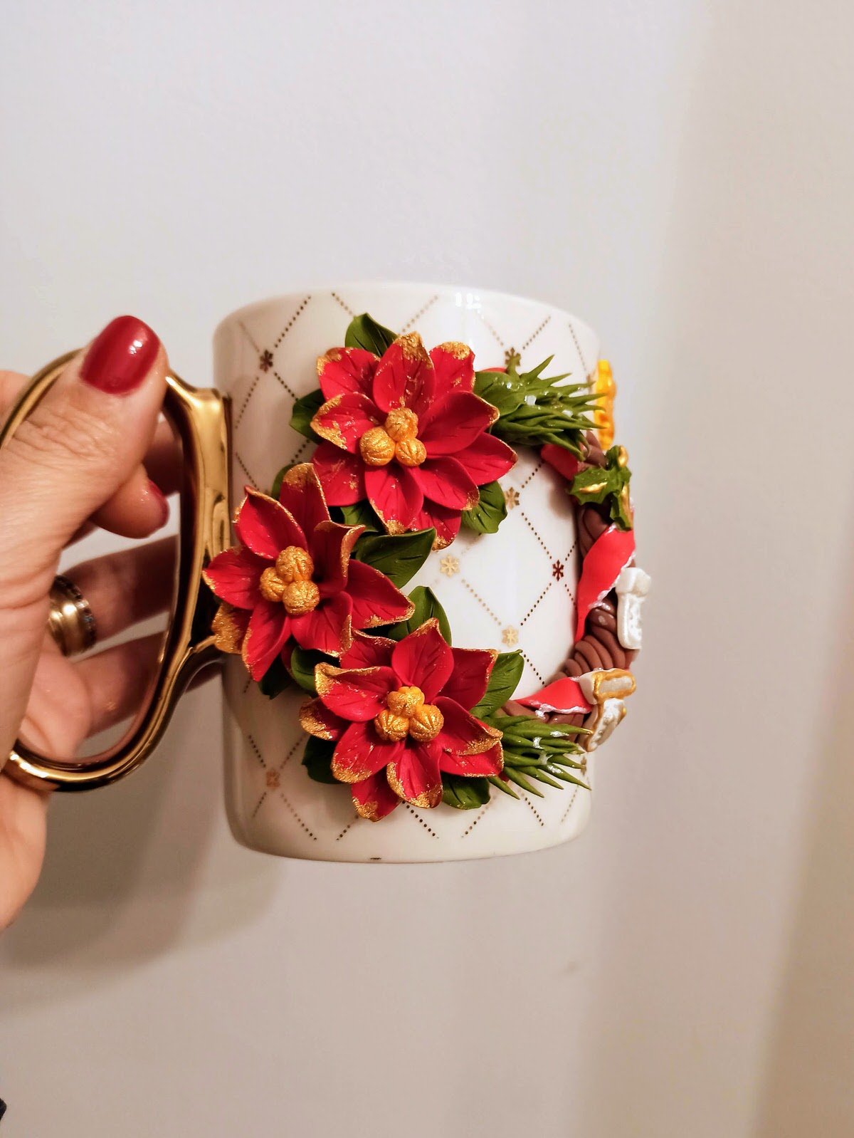 Cană personalizată cu decorațiune 3D: Coroniță de Crăciun 