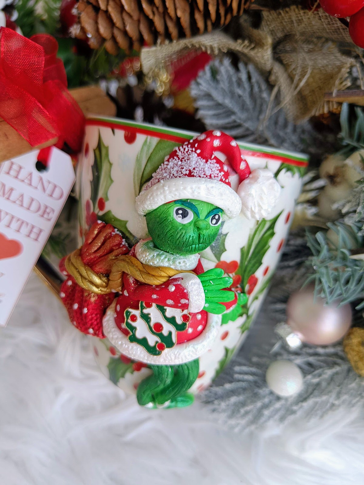 Cana cu Grinch - Rememorând momentele iconice din "How the Grinch Stole Christmas"