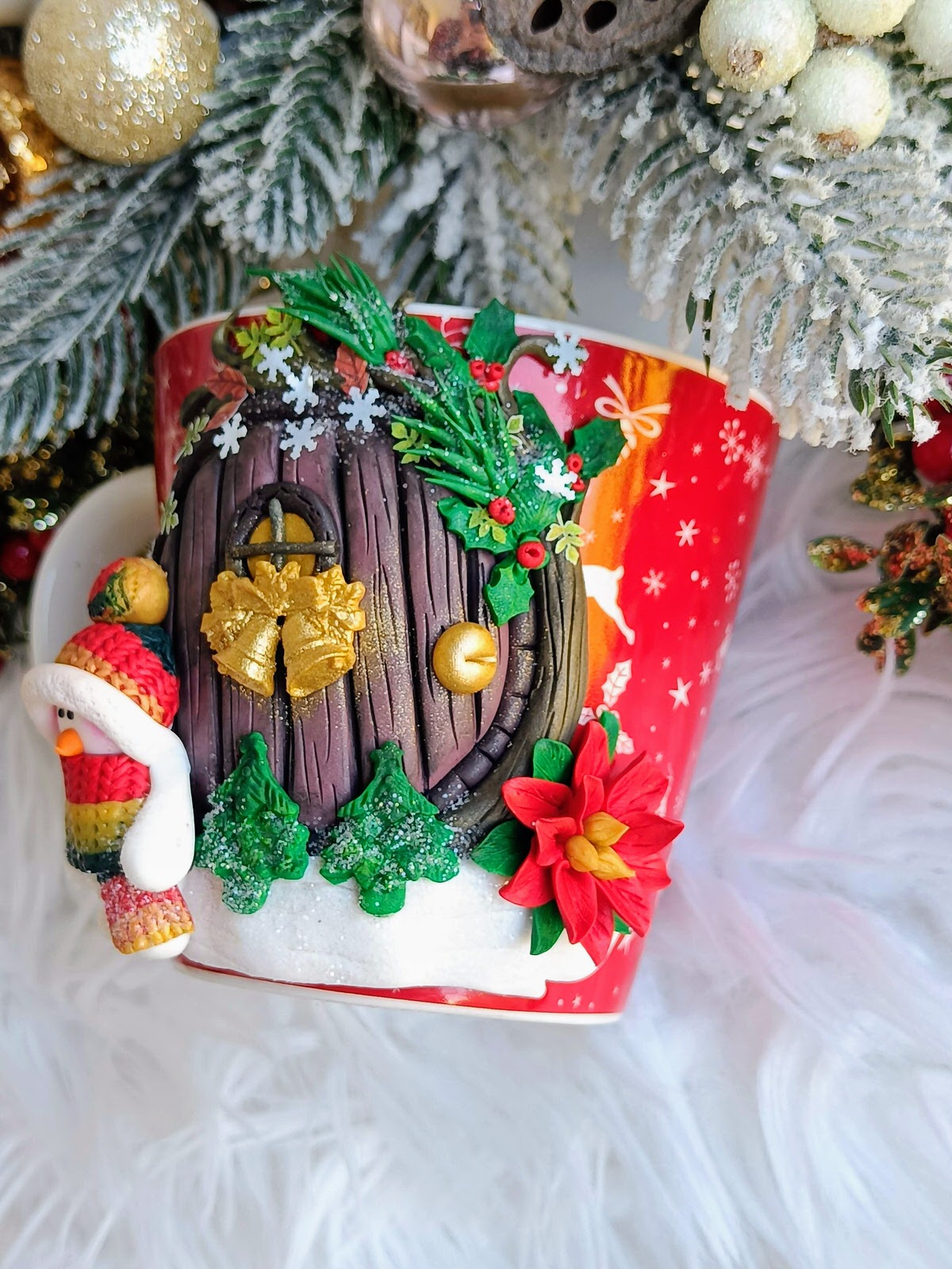 Cană "Knock, Knock" - Magia Sărbătorilor Într-un Cadou Handmade Autentic!