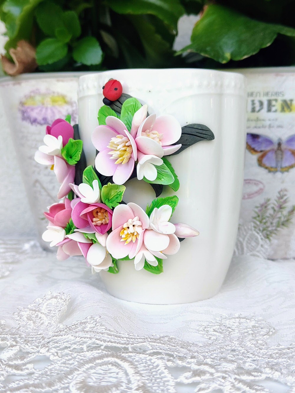 Cană personalizată 3D - model floral multicolor