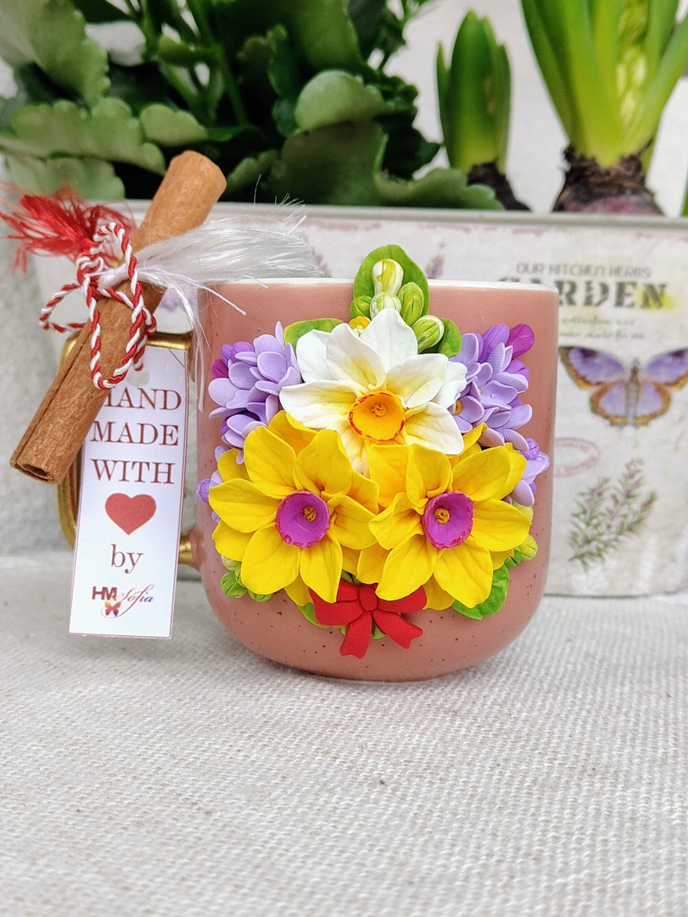Cadou 8 martie - Cană personalizată cu buchet de liliac