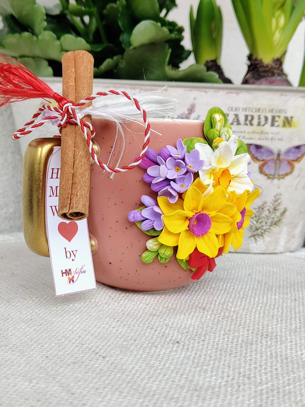 Cadou 8 martie - Cană personalizată cu buchet de liliac