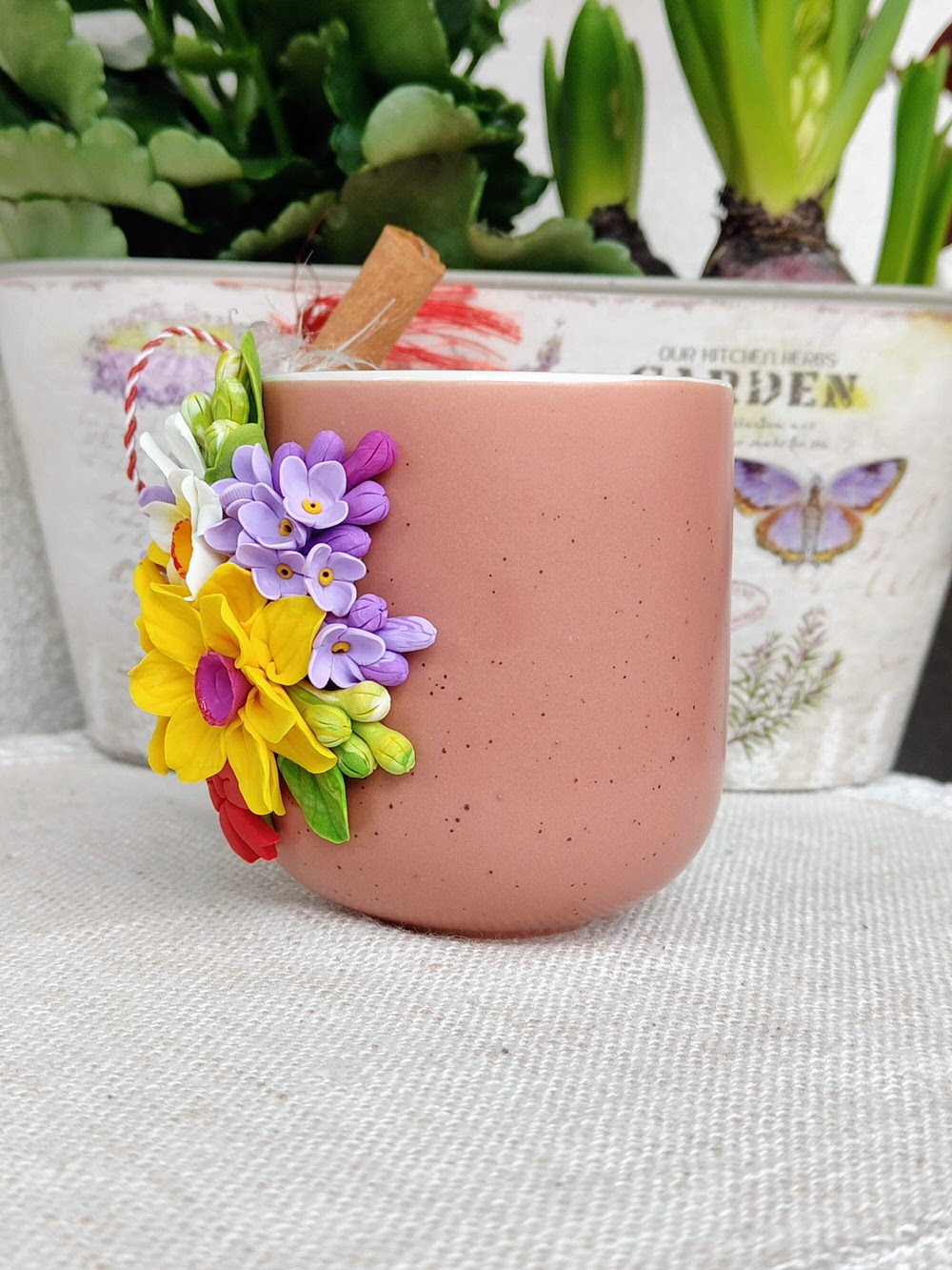 Cadou 8 martie - Cană personalizată cu buchet de liliac