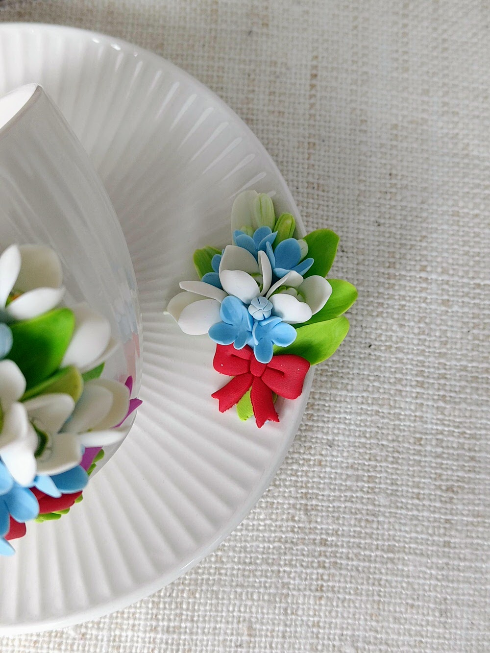Set cadou pentru iubitorii de cafea: ceasca si farfurioara Decorate Handmade