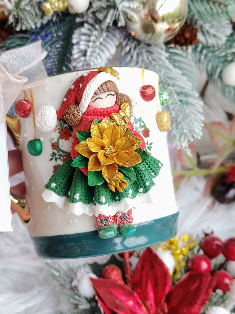 Cană de Crăciun - Merry, soția lui Moș Crăciun | HMSofia