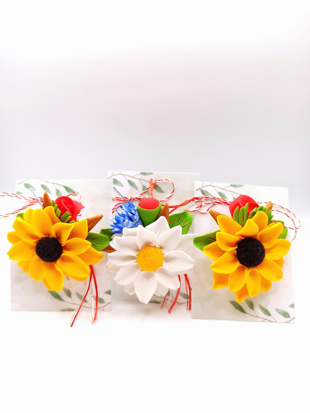 Set 3 Mărțișoare | broșe handmade - floarea soarelui și margarete
