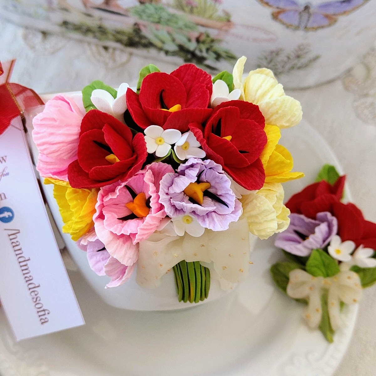 Set ceasca și farfurioara personalizate - buchet de lalele