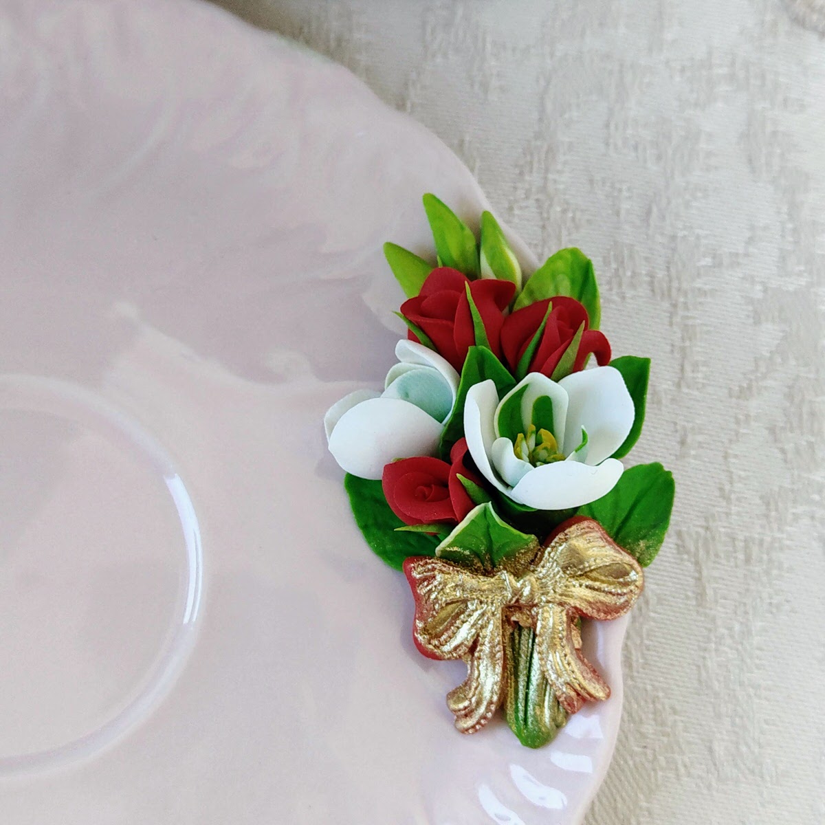 Set de ceai decorat cu flori din lut polimeric - culori pastelate